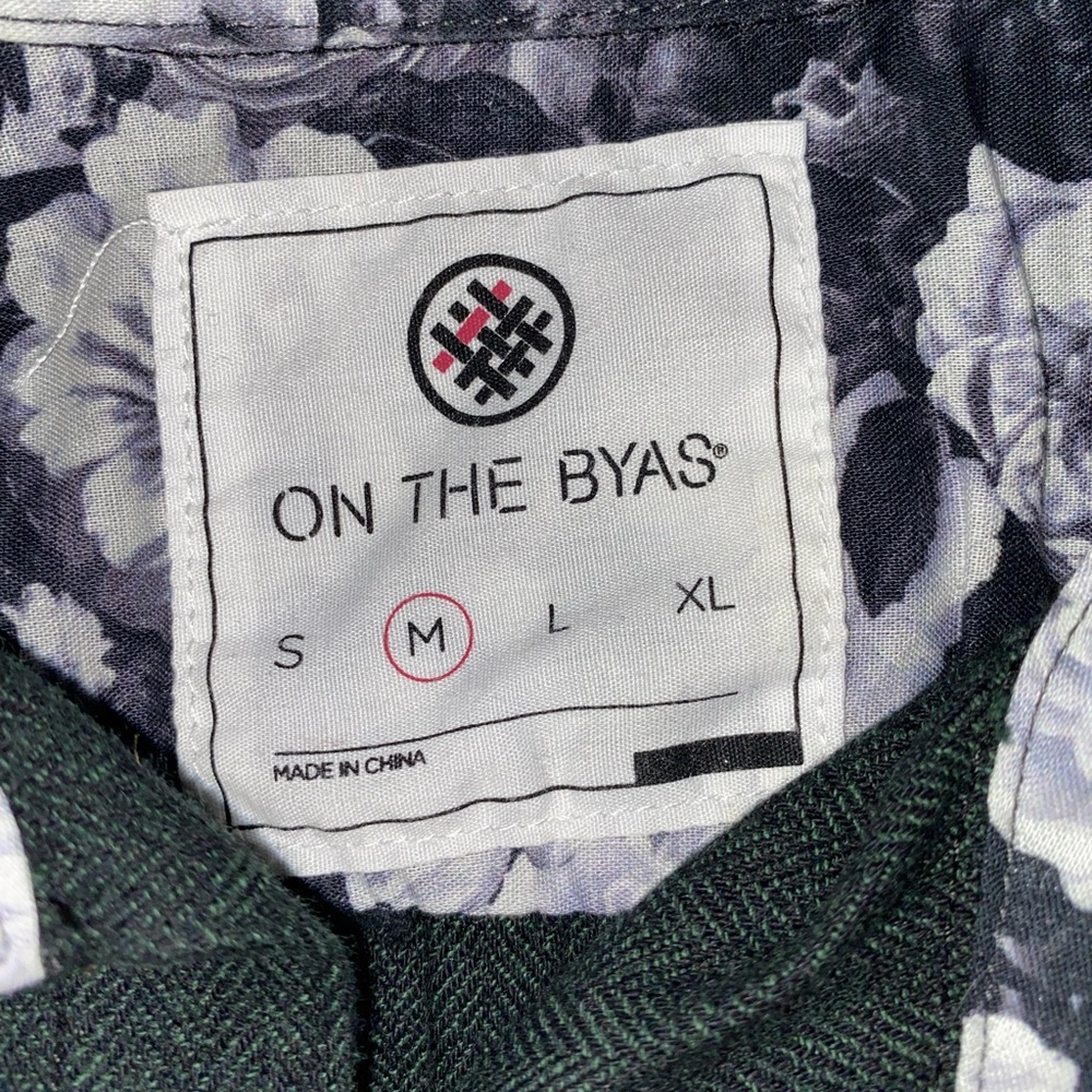 Men’s button up - Picture 2 of 2